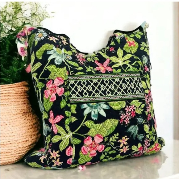 VERA BRADLY Beautiful & Practical Quilted Botanical Tote Bag 🔥🔥🔥 - Picture 6 of 15